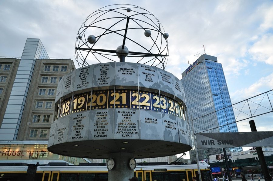 Reloj de la Alexanderplatz
