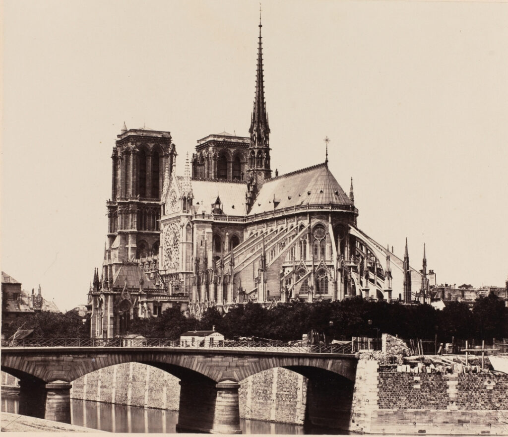 Vista posterior de Notre Dame de París